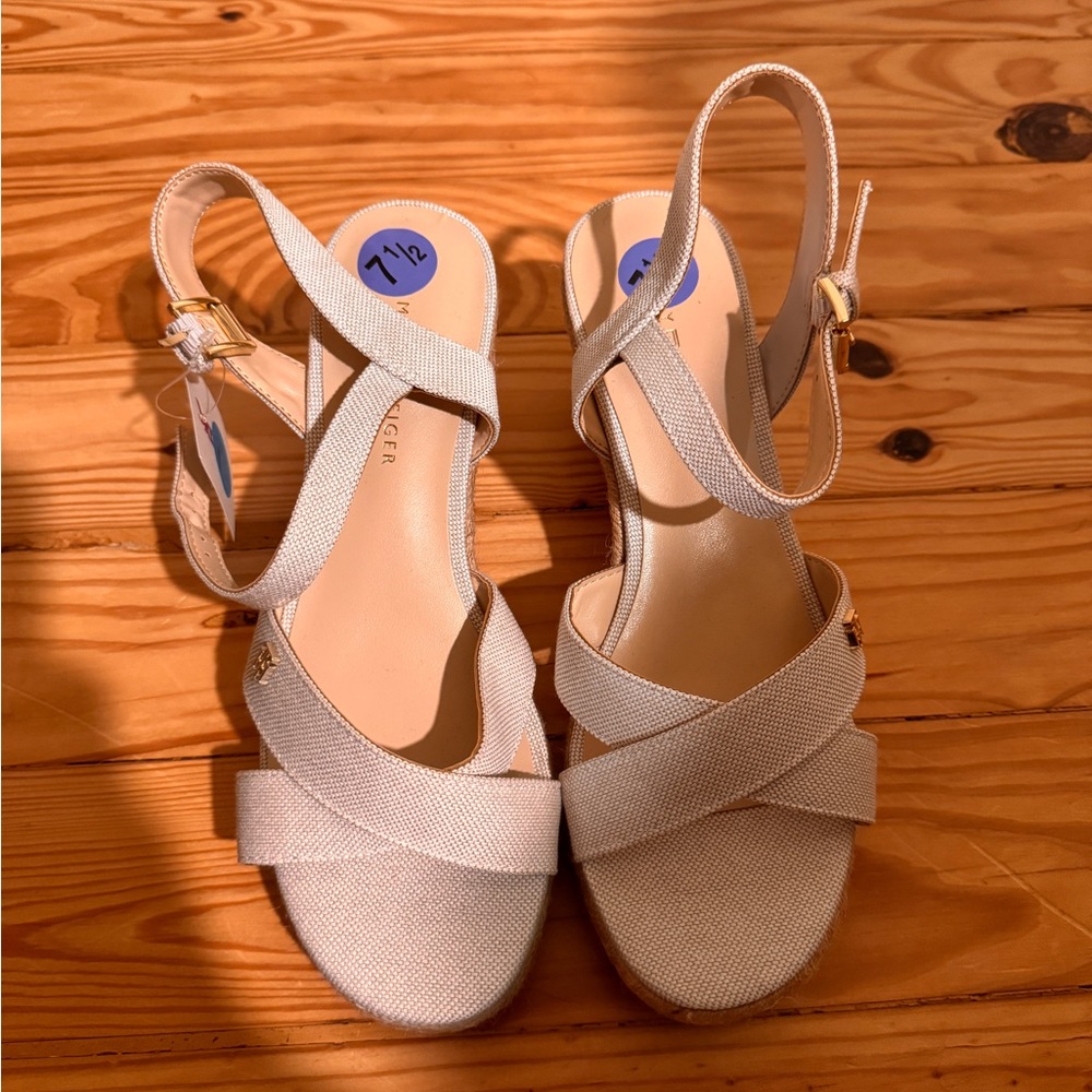 Elegant Beige Strappy Sandals